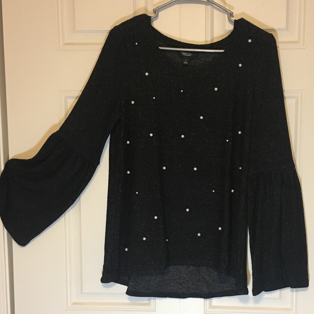 Women’s Black pearl top size: Small